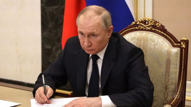 Putin incluye a todos los países de la UE entre los obligados a pagar el gas ruso en rublos, aunque contempla excepciones