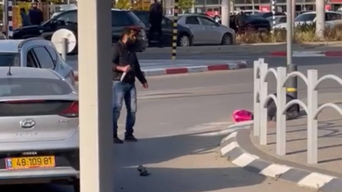 (VÍDEO) Al menos cuatro muertos en Israel por un «presunto ataque terrorista» consistente en un apuñalamiento y un atropello
