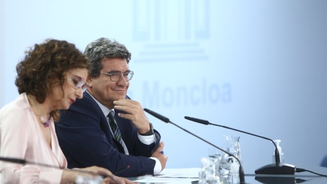 Las regiones afloran 195.000 contratos de menos de seis meses en sanidad y educación