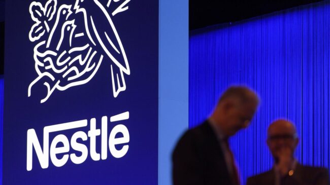 Nestlé admite una seria afectación en sus plantas debido al paro de los transportistas