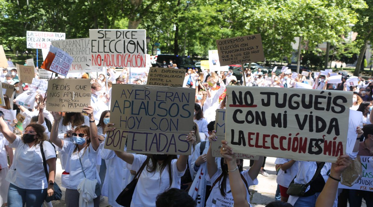 Sanidad ignora a los médicos y vuelve a asignar por ordenador las plazas MIR