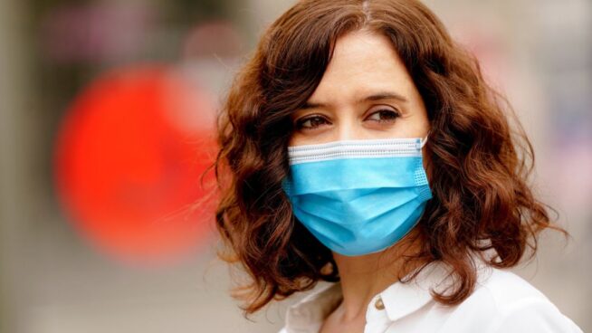 Madrid propone que los asintomáticos no hagan cuarentena y el fin de la mascarilla en interiores