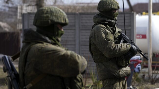 Ucrania informa de que Rusia trata de conectar Donestsk con Crimea aunque afirma que la ofensiva casi se ha "parado"
