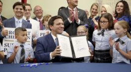Florida aprueba una ley que prohíbe hablar de sexualidad en los colegios hasta los 8 años