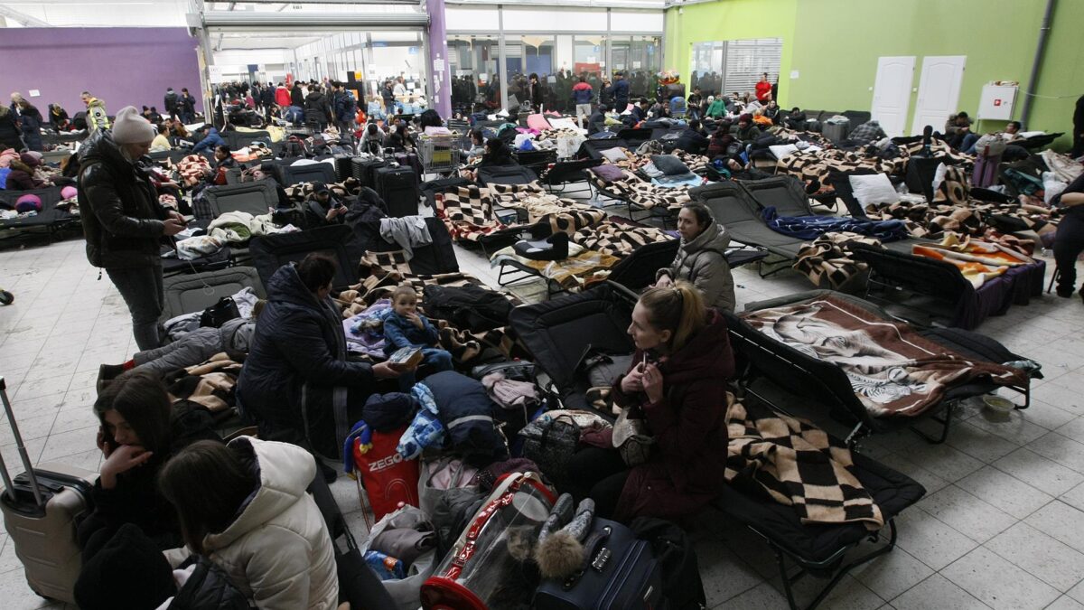 La Unión Europea aprueba una directiva que concede protección temporal en su territorio a los refugiados ucranianos