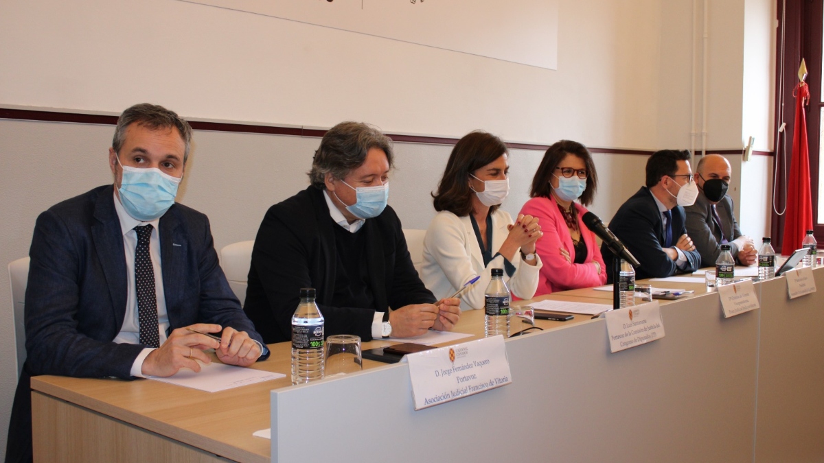 Las asociaciones de jueces estudian plantear una propuesta común para despolitizar el CGPJ