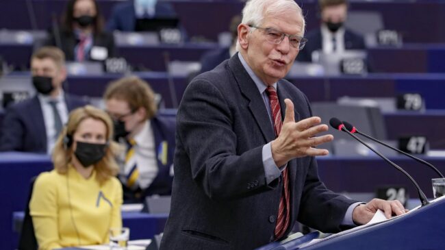 Borrell pide a los europeos que se involucren en el 'esfuerzo de guerra' contra Rusia: "Bajen la calefacción de sus casas"