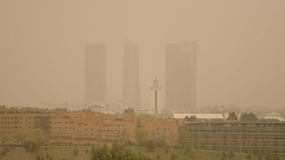 De la calima a los tubos de escape: cómo mejorar la calidad del aire en nuestras ciudades