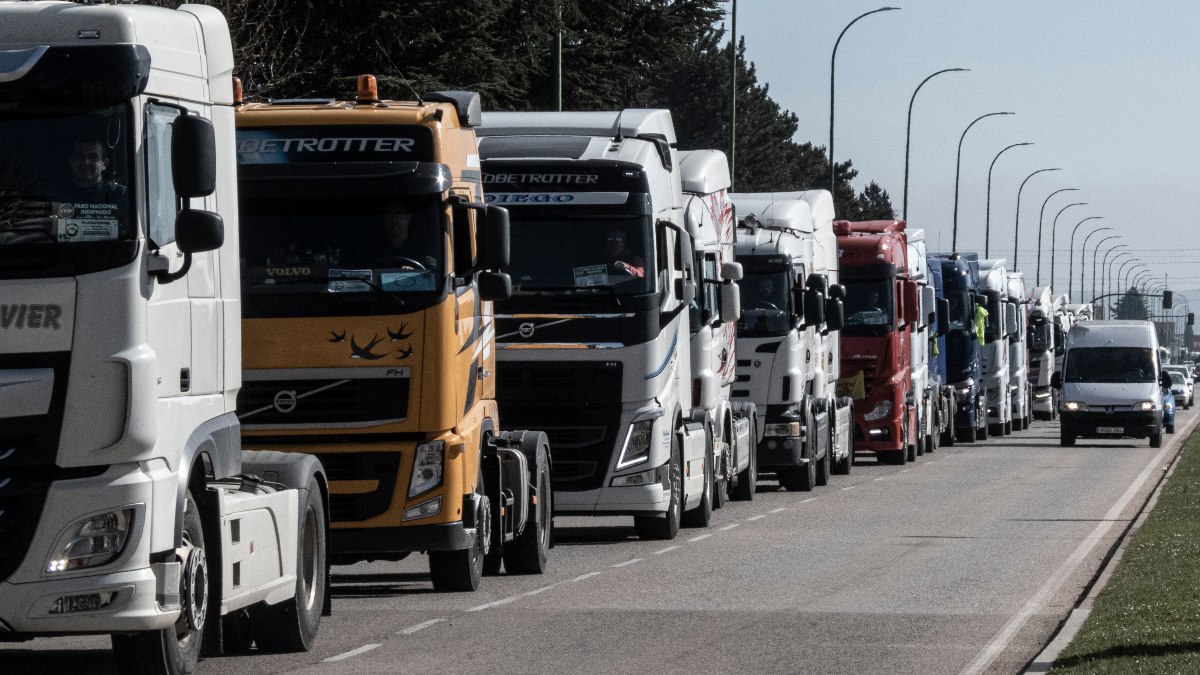 Huelga de transporte: continúa el paro, pero se retoma la normalidad en las carreteras