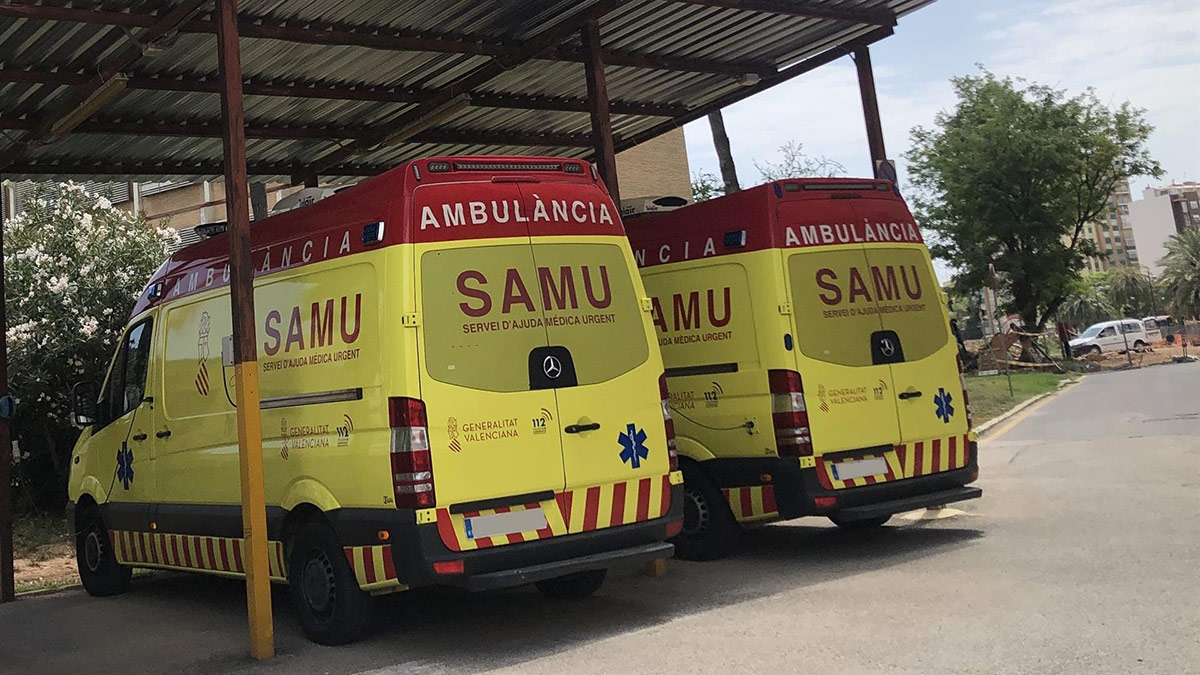 Un conductor pierde el control, arrolla una terraza y causa siete heridos en Castellón de la Plana