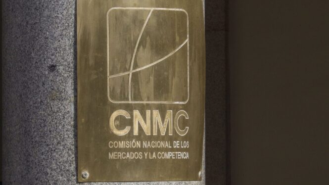 La CNMC multa a ArcelorMittal, Sidenor y Balboa por formar cártel en el mercado de chatarra