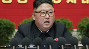 Corea del Norte muestra en televisión el lanzamiento de su nuevo misil ICBM