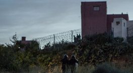 Tratan de entrar en Melilla 2.500 inmigrantes en el salto de la valla más numeroso en años