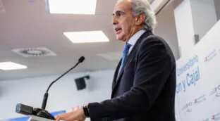 Madrid pide «plantear el debate» sobre el uso de mascarillas en interiores