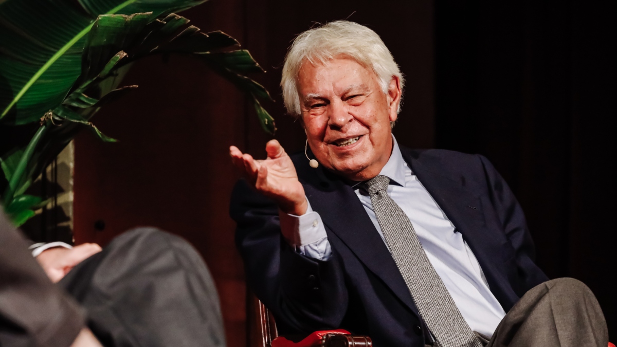 Felipe González compara a Ayuso con Trump: «Es lo más parecido al ‘Trumpismo’»
