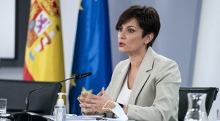 El Gobierno reconoce la labor de los periodistas que están «en primera línea» en Ucrania