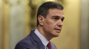 Sánchez traslada su solidaridad con los ucranianos tras un mes de guerra