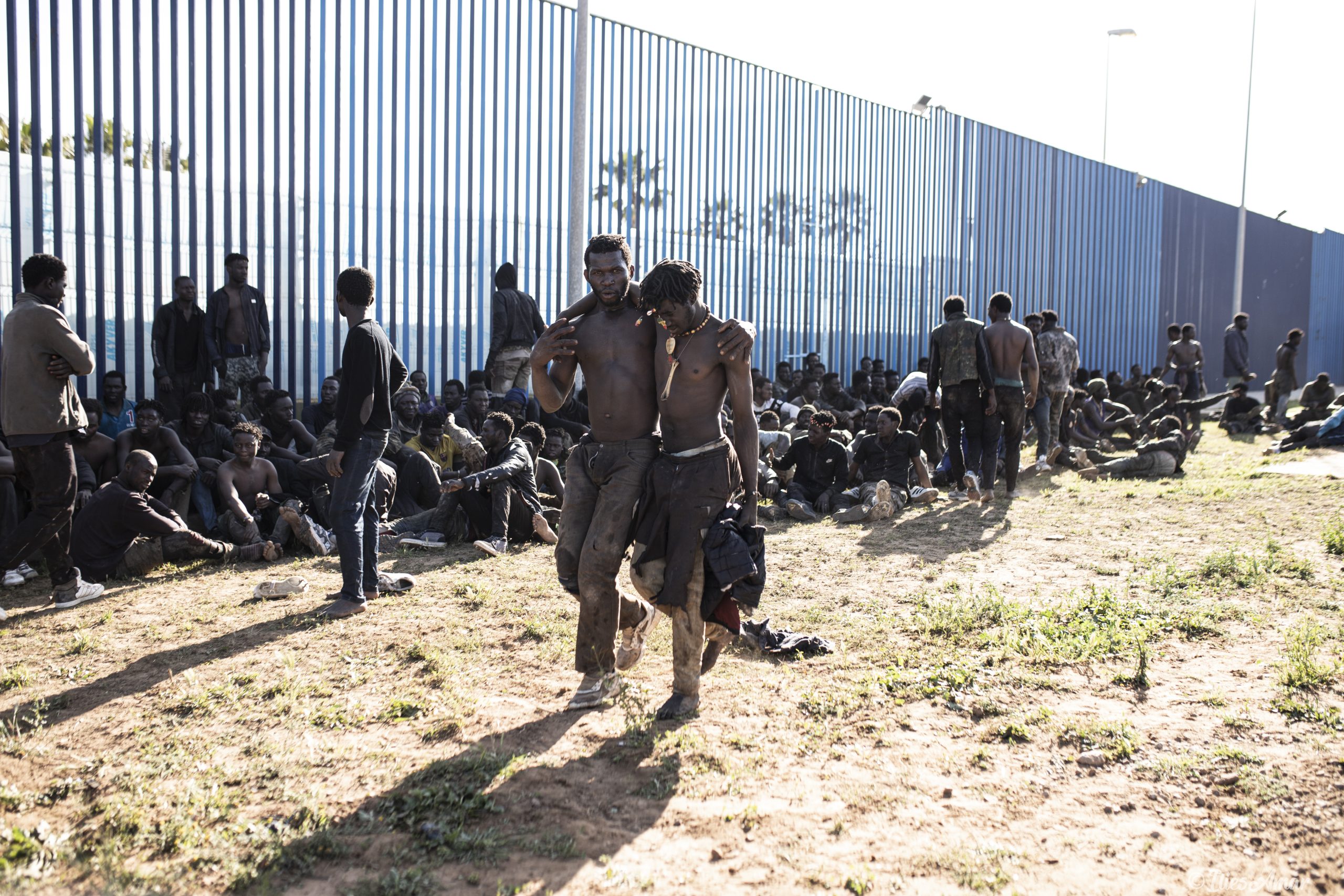 Más de 2.500 migrantes intentan entrar en Melilla