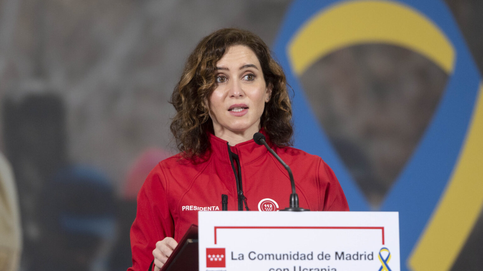 Ayuso apunta a una empresa vinculada a los padres de Sánchez en su denuncia a la Fiscalía