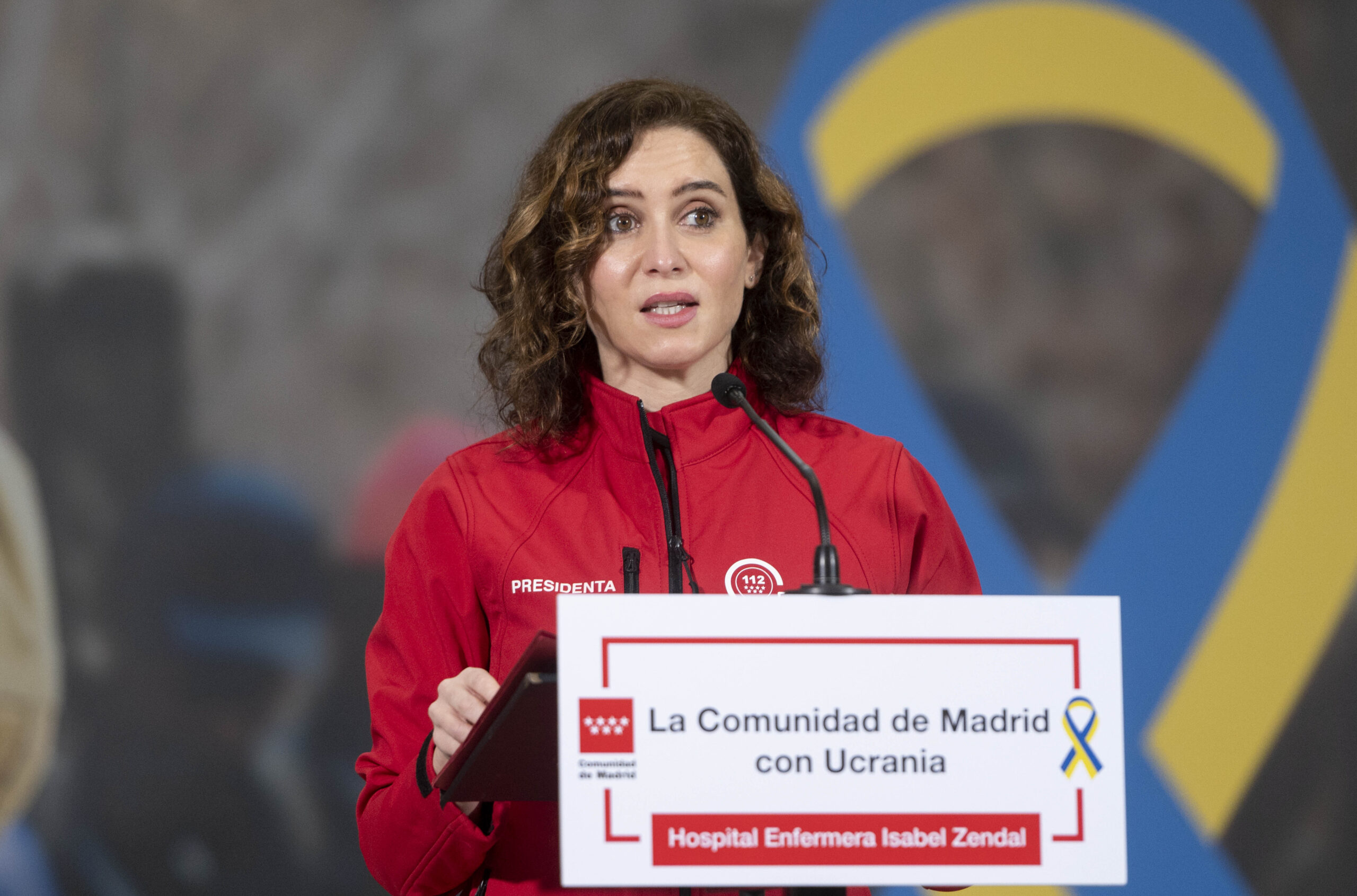 Ayuso anuncia un paquete de medidas de apoyo a los refugiados ucranianos