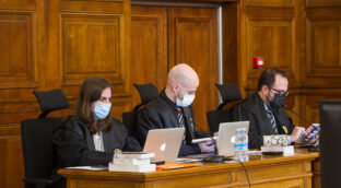 Denuncian que el fotógrafo Cabezudo es el «mayor agresor sexual del País Vasco, e igual de España»