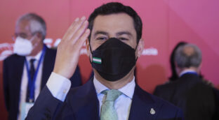 Moreno entrega las Medallas al Mérito de Protección Civil