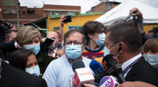 Petro, Gutiérrez y Fajardo lideran las consultas en las elecciones de Colombia