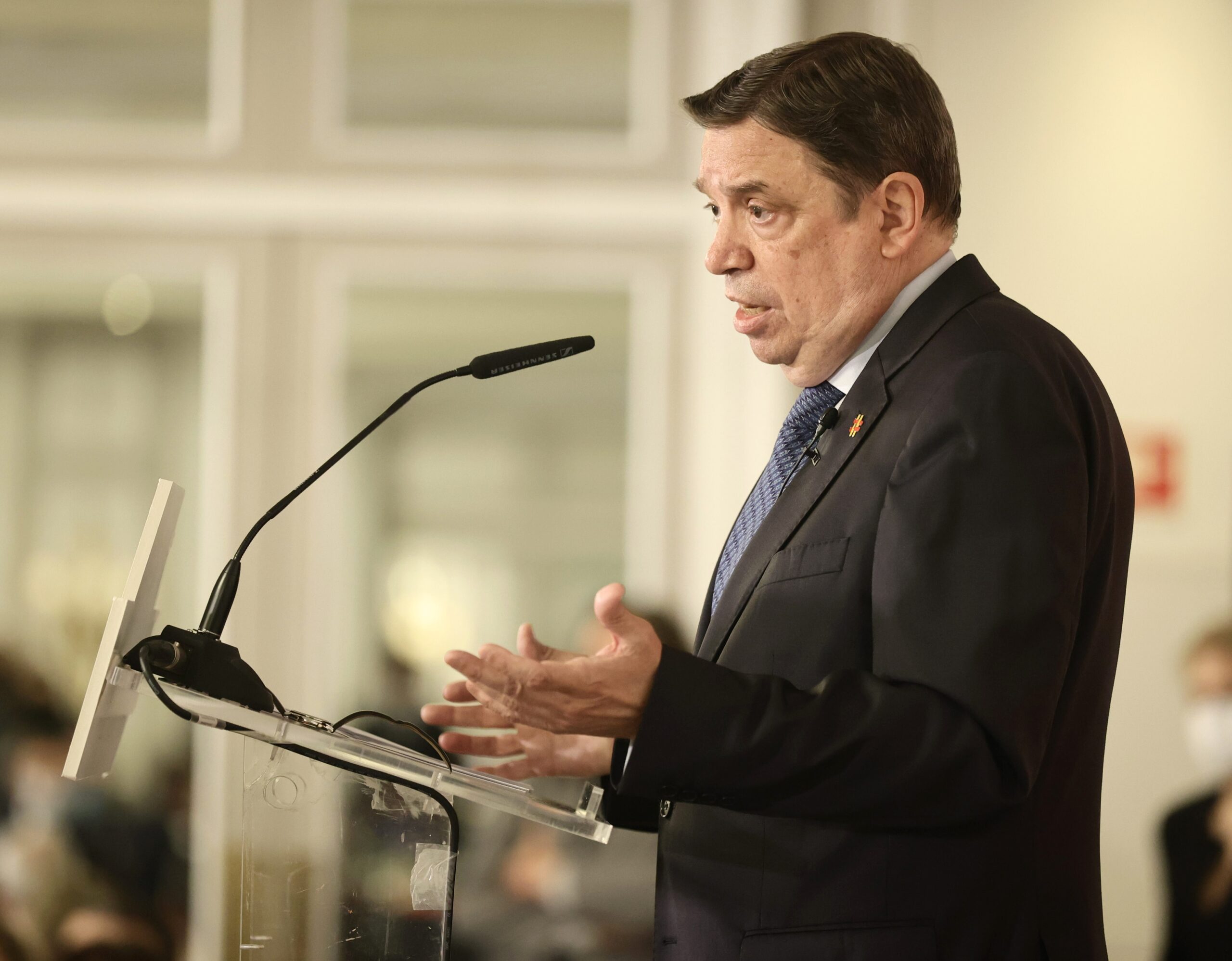 Planas pide que se garantice el abastecimiento alimentario