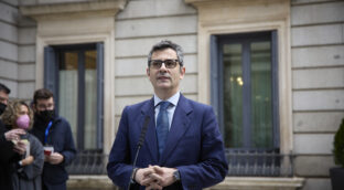 El Gobierno garantiza que habrá bajada de la luz, el gas y la gasolina el día 29