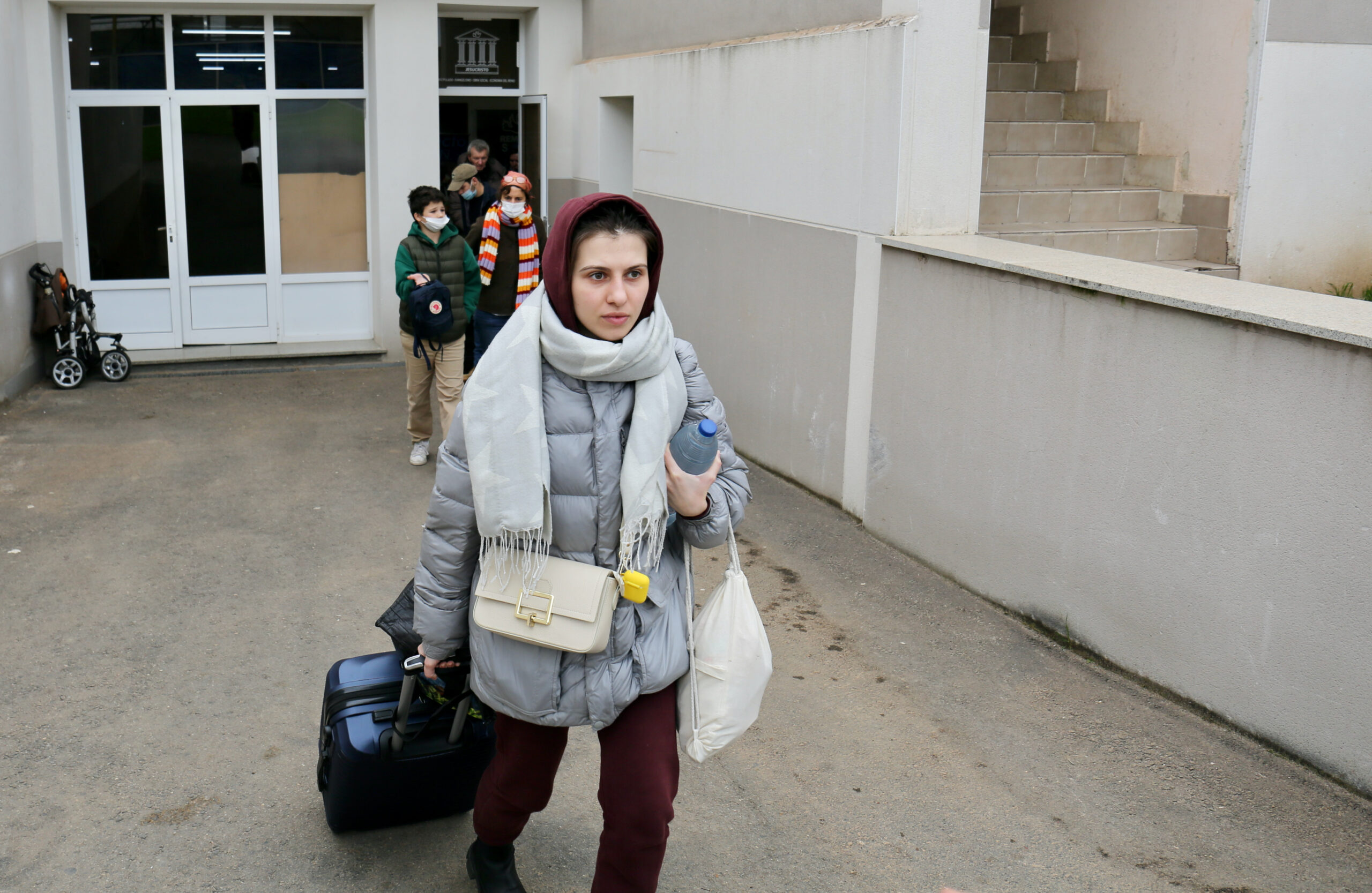 Ilusión y tristeza entre los refugiados que han llegado a Madrid