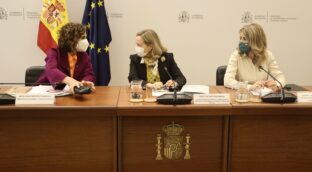 El Gobierno acuerda una bonificación para el pago de los carburantes de transportistas