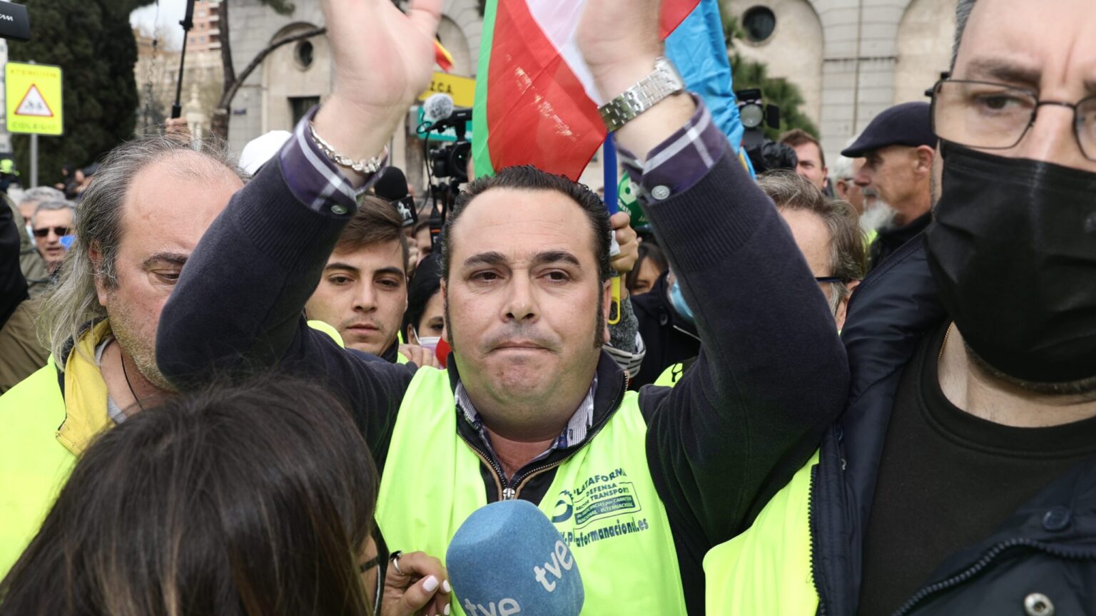 Los huelguistas seguirán con los paros en el transporte tras reunirse con la ministra