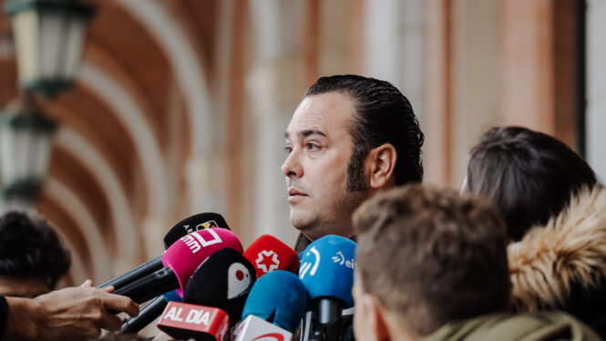 Los transportistas anuncian que seguirán con el paro convocado