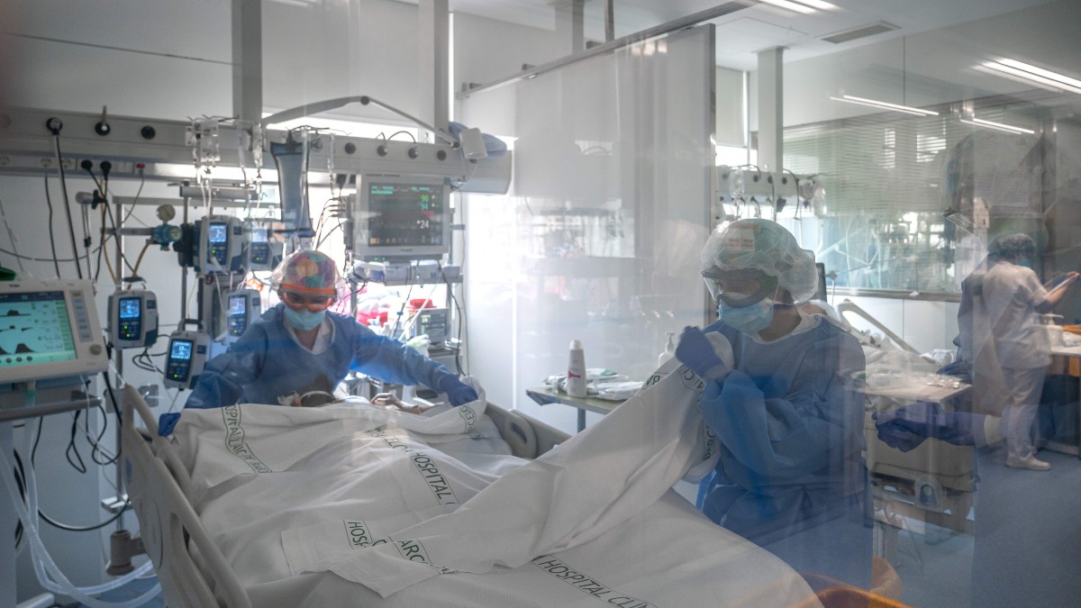 El 70% de los pacientes con covid persistente sufre problemas de memoria y concentración
