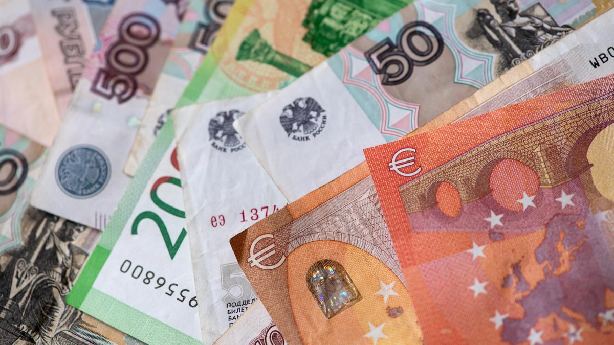 La guerra de Ucrania aboca al banco RCB, vinculado a Rusia, a abandonar el negocio