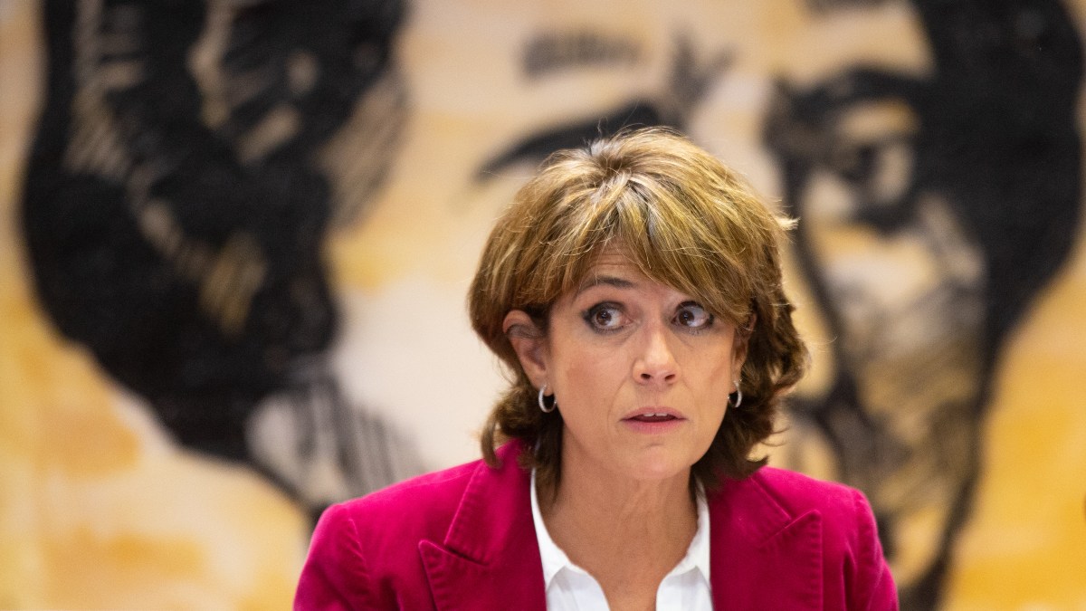 La Fiscalía europea arremete contra Dolores Delgado por el caso del hermano de Ayuso