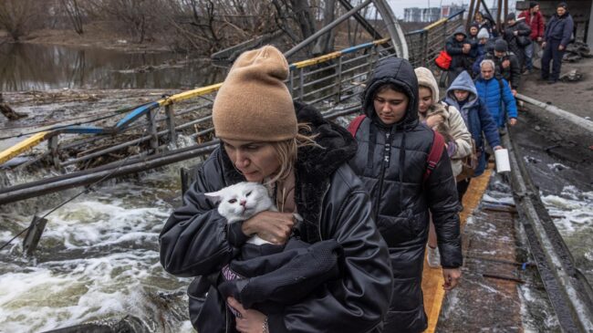 Ucrania abre seis corredores humanitarios tras acordar un alto el fuego