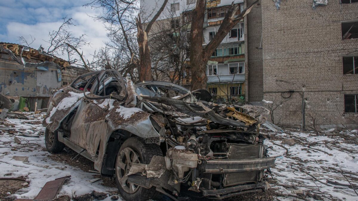 Ucrania y Rusia vuelven este lunes a las negociaciones mientras los bombardeos continúan cerca de Kiev