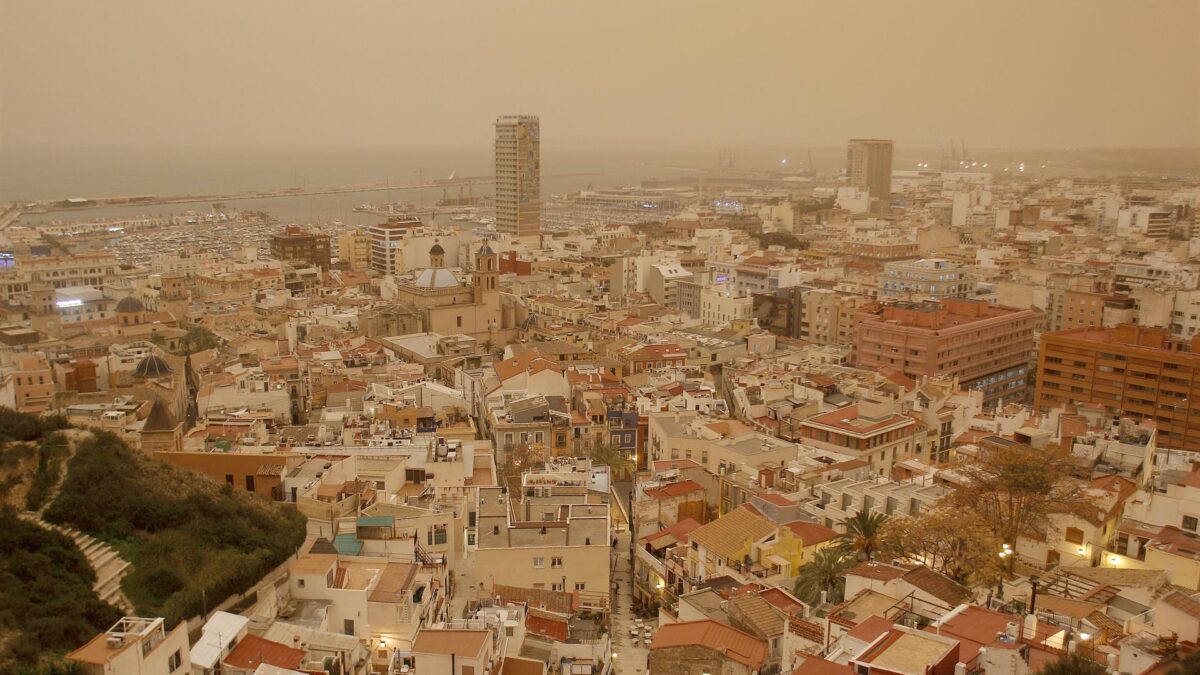 Siete claves para entender el «extraordinario» episodio de calima en España