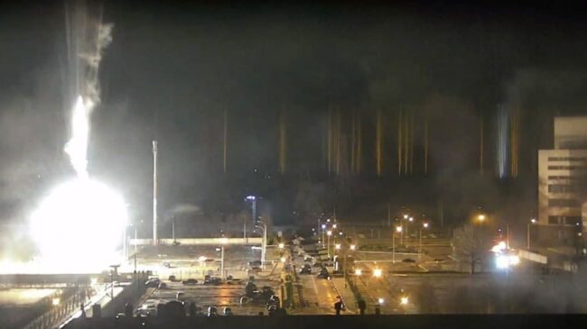 (VÍDEO) Momento exacto: así fue el bombardeo de Rusia a la central nuclear de Zaporiyia
