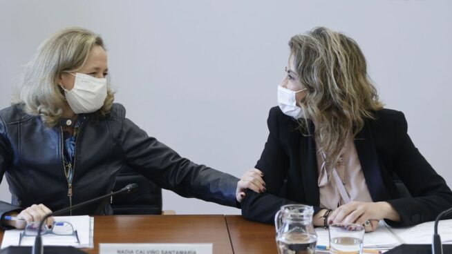 El Gobierno y los transportistas que no secundan el paro cierran un acuerdo: un descuento en combustible hasta junio