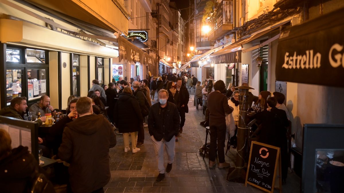 La pandemia cambia las costumbres en la hostelería: más 'tardeo' y antelación en las reservas