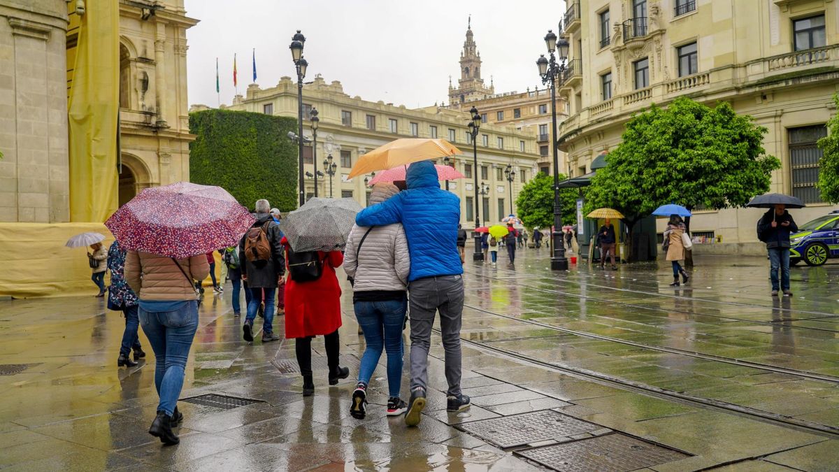 El viento y la lluvia ponen a 11 provincias en alerta  meteorológica