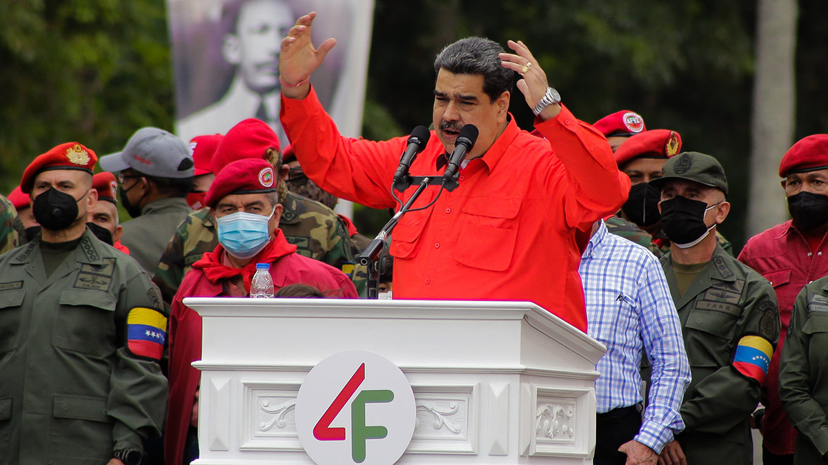Funcionarios de EEUU viajan a Venezuela, un aliado de Rusia, mientras Occidente aísla a Putin