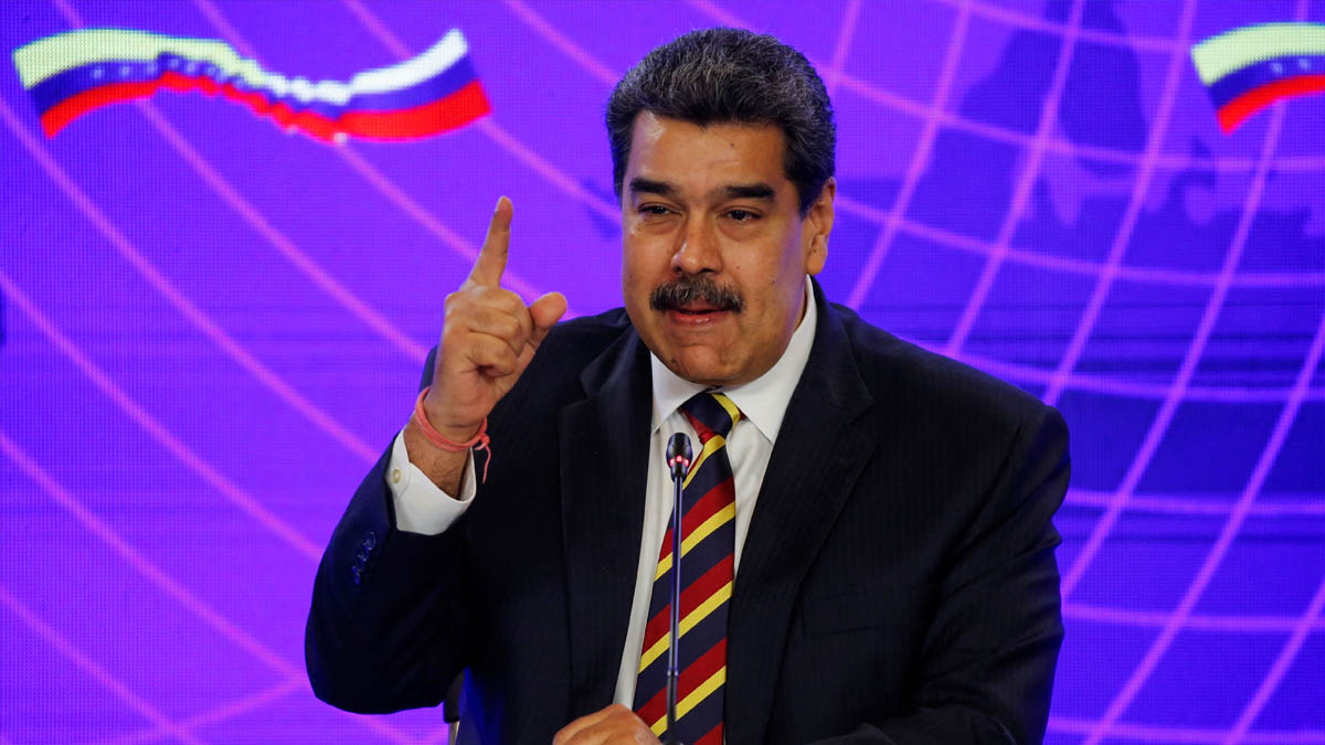 EEUU negocia con Maduro alternativas al petróleo ruso con las sanciones sobre la mesa