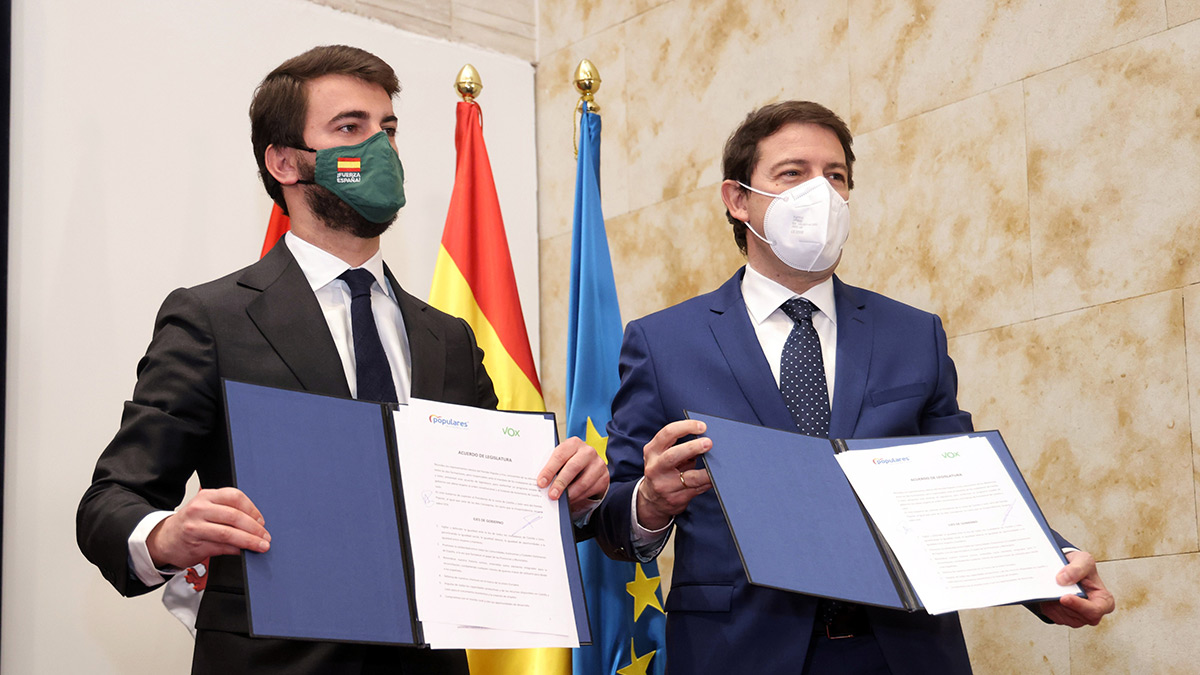 Inmigración «ordenada» y violencia intrafamiliar: consulte aquí el acuerdo íntegro de PP y Vox