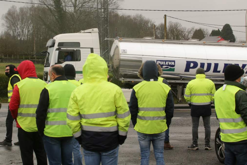 Los supermercados alertan sobre la huelga: si no cesan los piquetes habrá desabastecimiento
