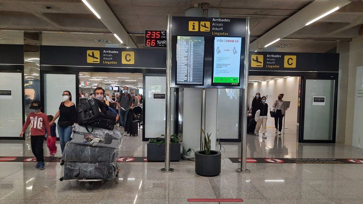 Los españoles viajaron un 40,7% más en 2021 y elevaron el gasto un 53,9%