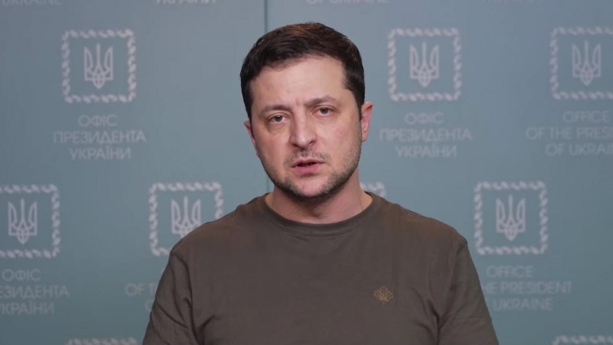 Zelenski, sobre los bombardeos rusos en Járkov: «Son un crimen de guerra»