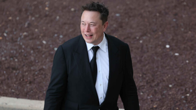 Elon Musk anuncia un plan  de 46.500 millones para financiar la compra de Twitter